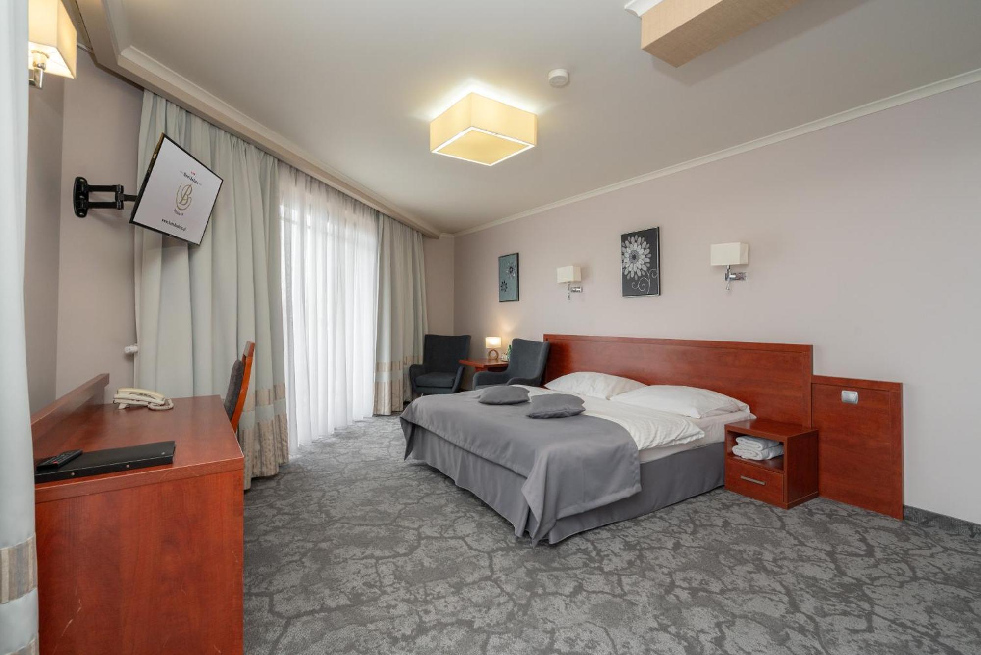 Hotel Badura Wadowice Exterior foto