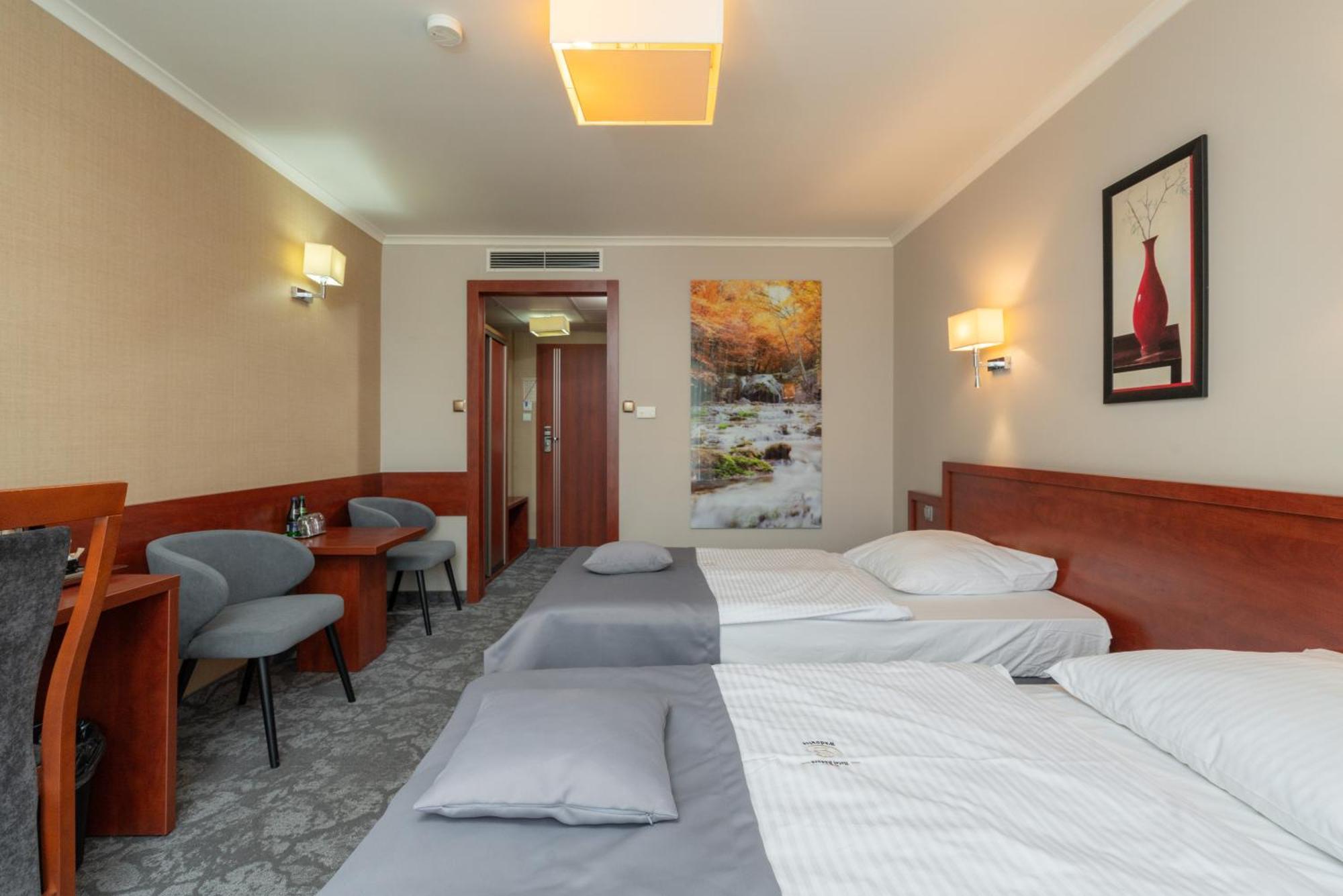 Hotel Badura Wadowice Exterior foto